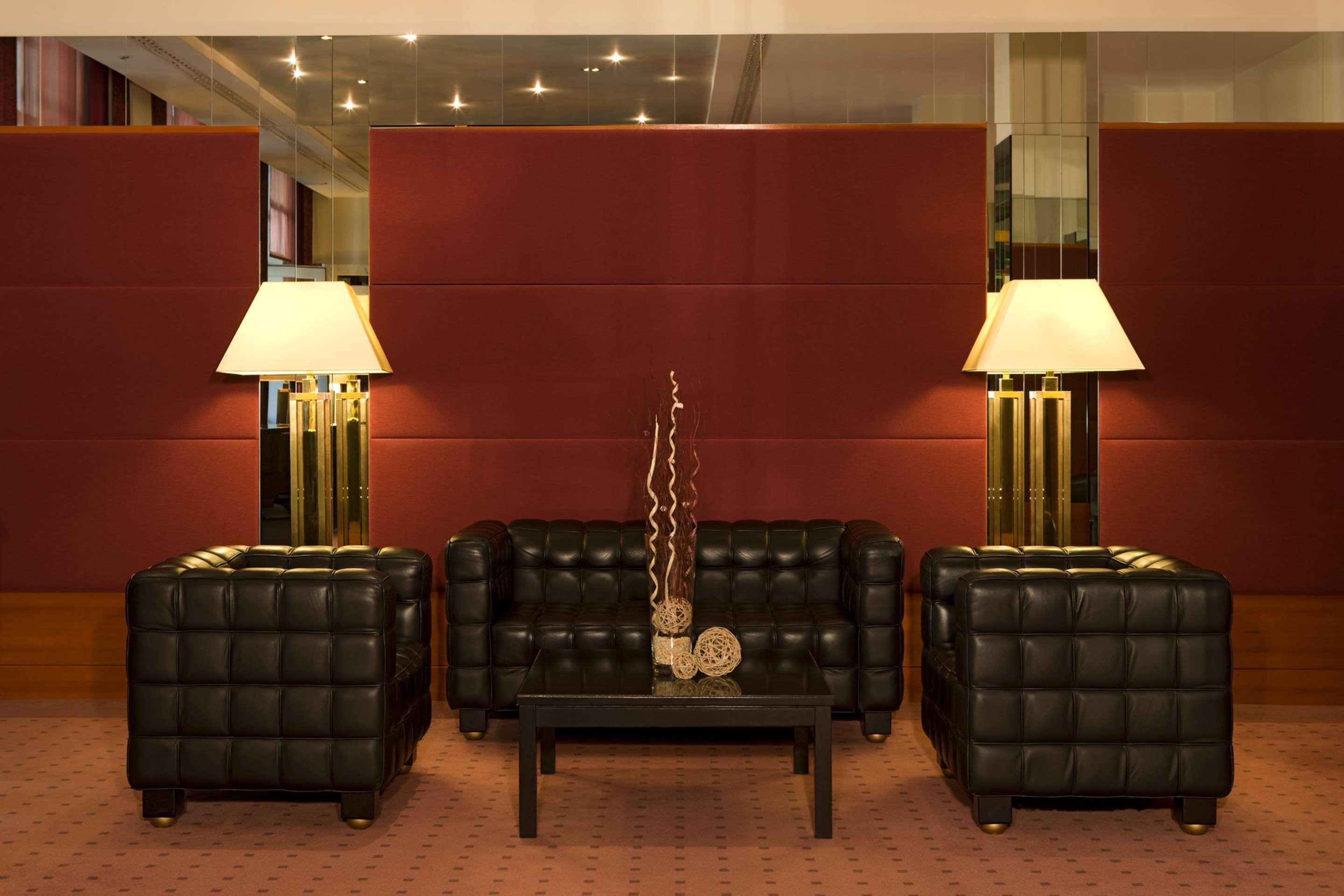 Steigenberger Hotel & Spa Bad Pyrmont Εξωτερικό φωτογραφία The interior of the hotel