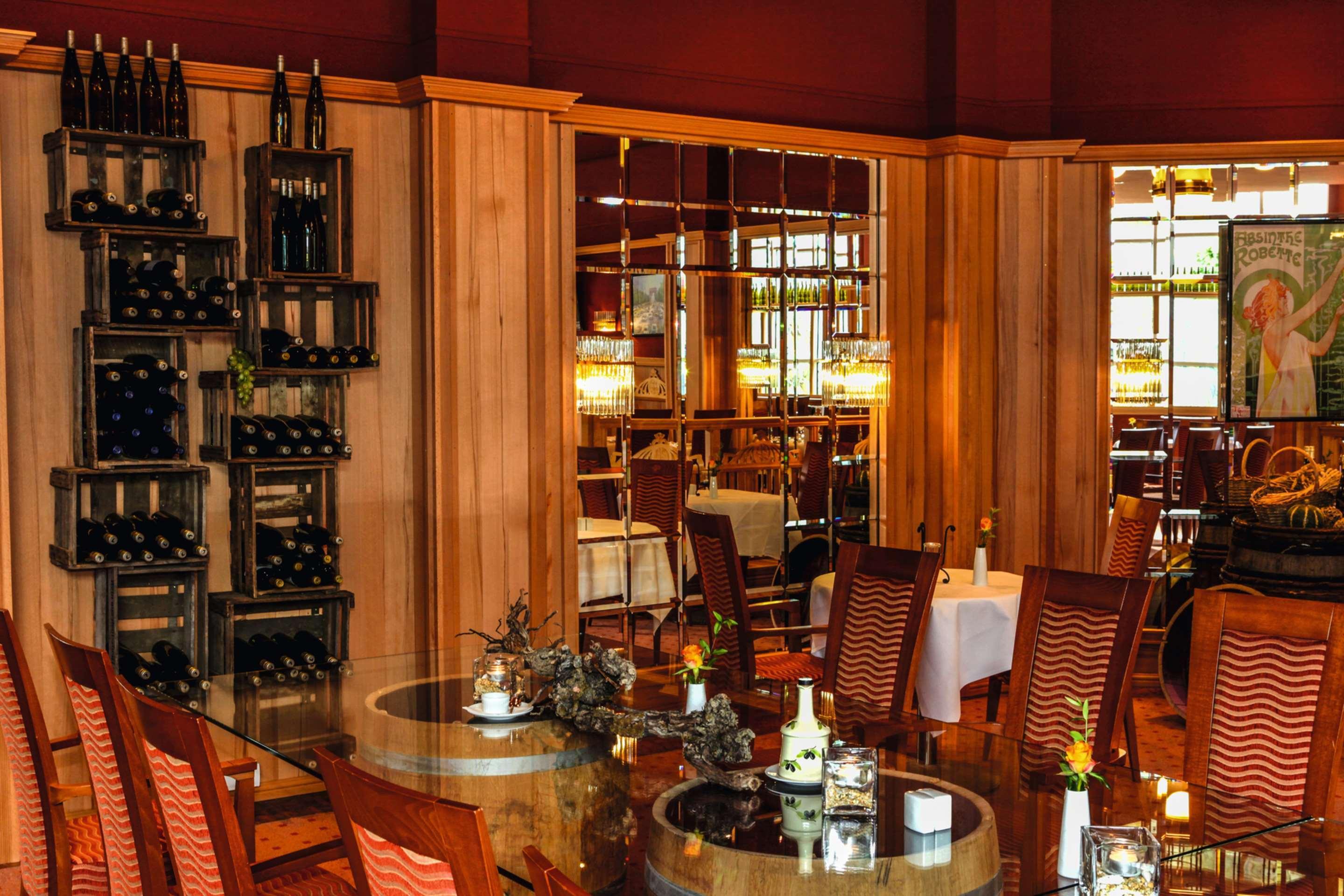 Steigenberger Hotel & Spa Bad Pyrmont Εξωτερικό φωτογραφία The interior of a restaurant