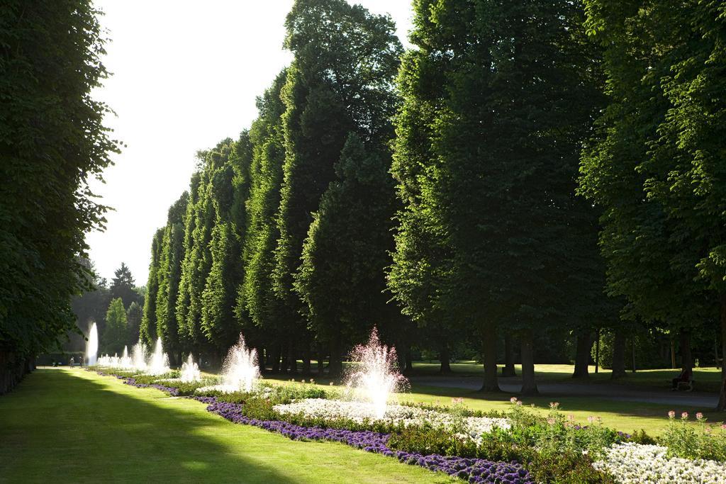 Steigenberger Hotel & Spa Bad Pyrmont Εξωτερικό φωτογραφία The Long Walk